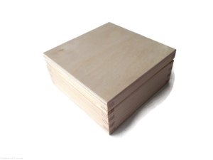 Pudełko drewniane z grawerem 12 x 12 cm 
